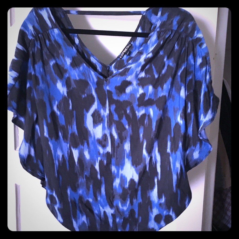 Express cute blue and black flowing top Small